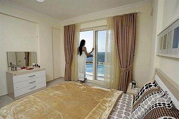 Royal Heights Apartments Bogazici Екстериор снимка